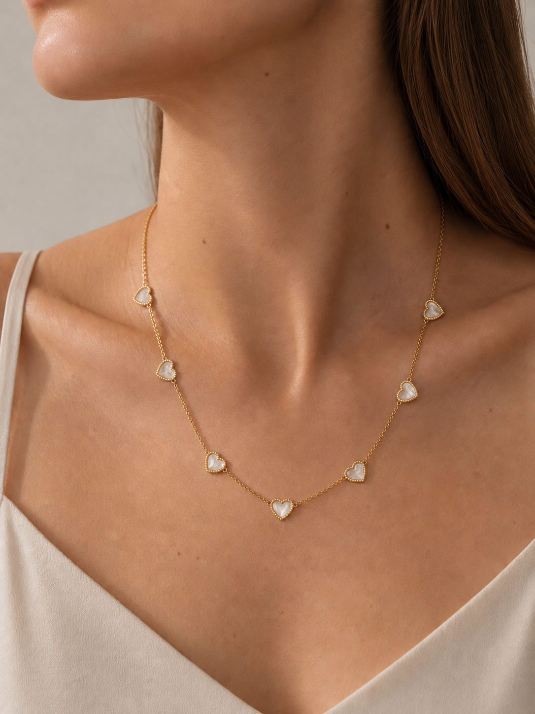Collier Cœurs Nacrés en Acier Inoxydable Doré